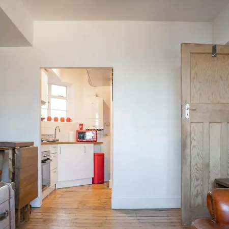 Beautifully Decorated Contemporary 2 Bedroom Flat London Exterior photo