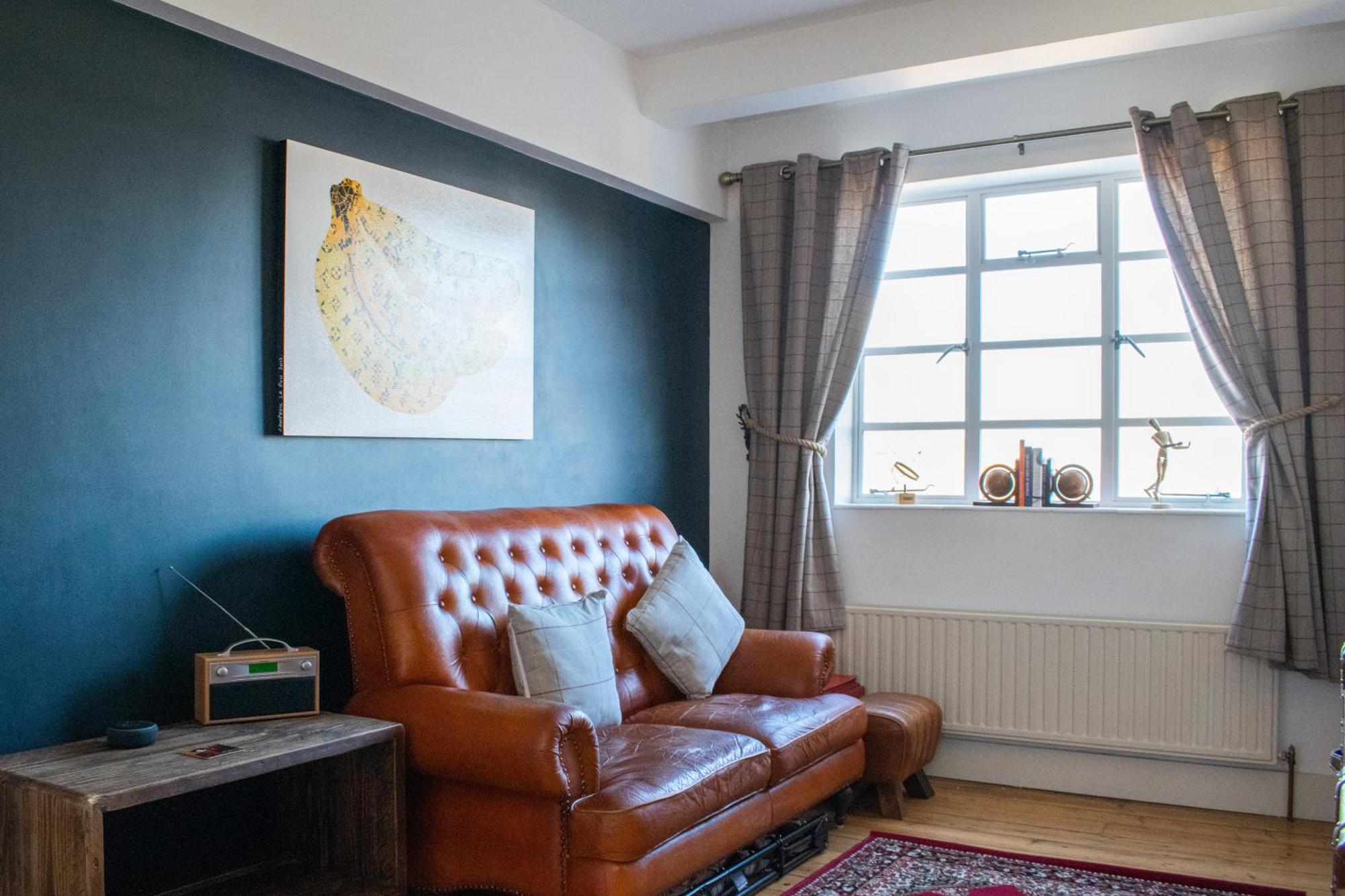 Beautifully Decorated Contemporary 2 Bedroom Flat * Londen